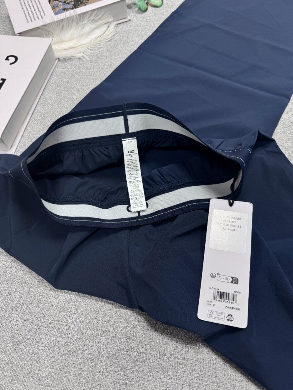 Regular ALO Yoga Suit Up Trouser Navy NWT😘💙30" | Wide Leg Pants - Picture 3 of 9